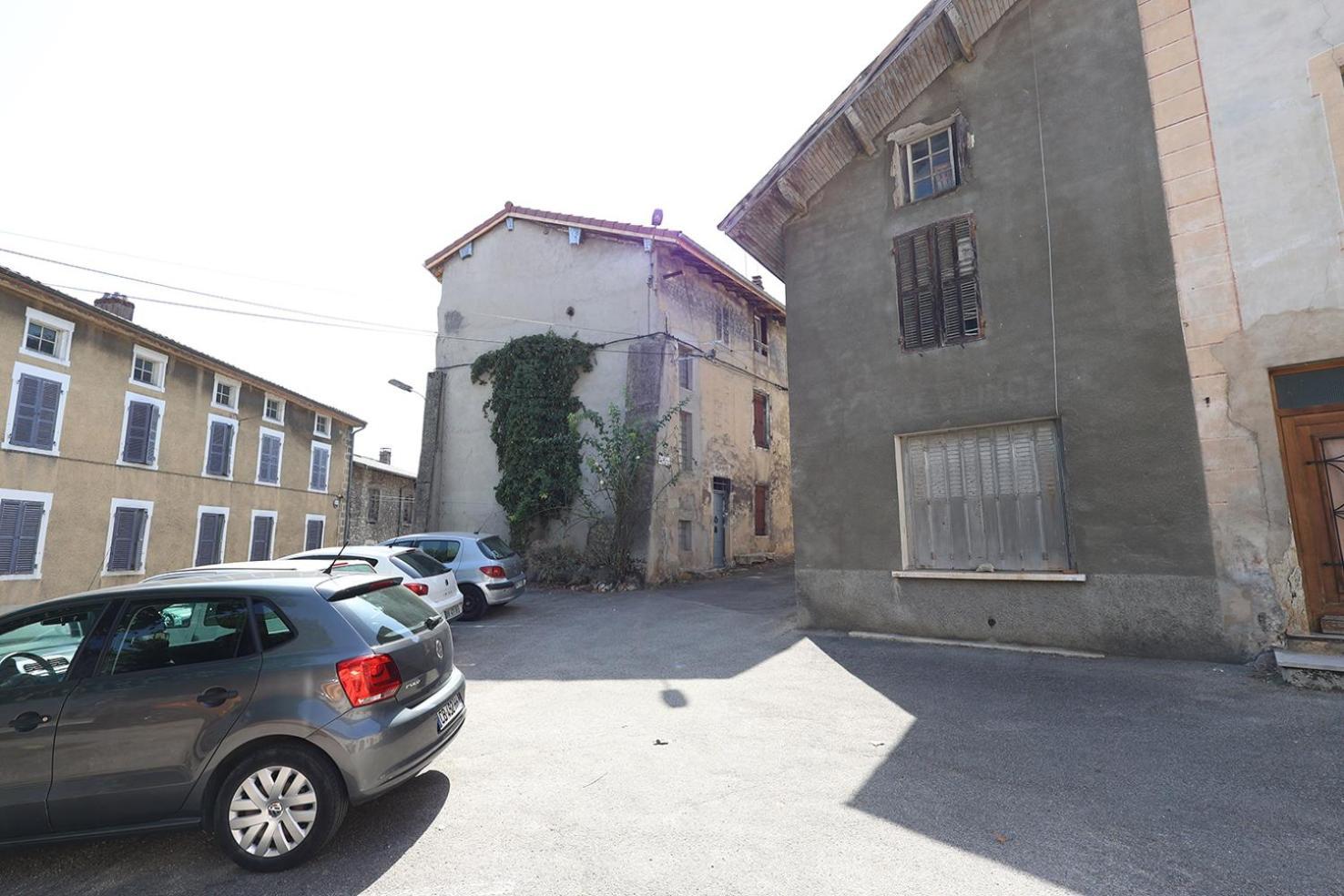 L'Emeraude - 1 A 4P - Wifi Fibre - Parking Gratuit Pont-dʼAin Buitenkant foto