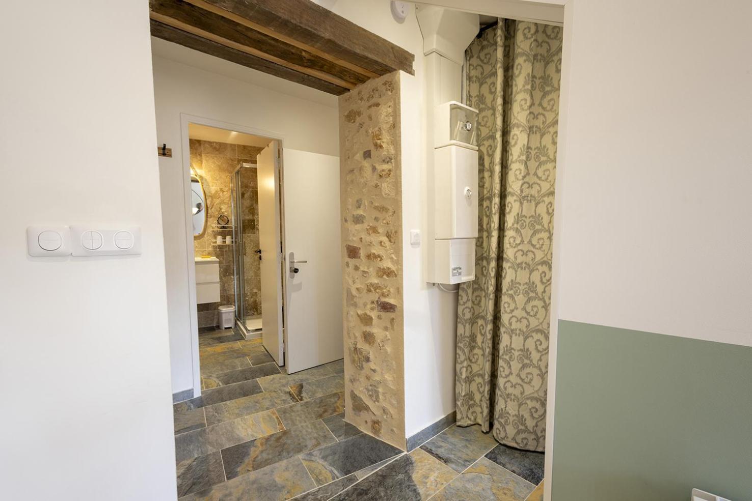 L'Emeraude - 1 A 4P - Wifi Fibre - Parking Gratuit Pont-dʼAin Buitenkant foto